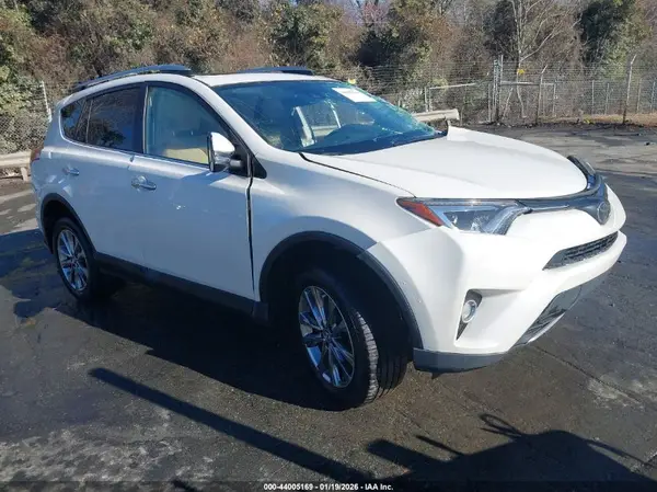 JTMYFREV7JJ725987 2018 TOYOTA RAV 4 - Image 1