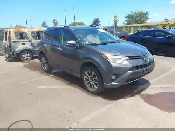 JTMYFREV9HJ706495 2017 TOYOTA RAV 4 - Image 1