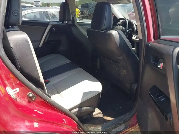 JTMYFREV9JD122313 2018 TOYOTA RAV 4 - Image 8