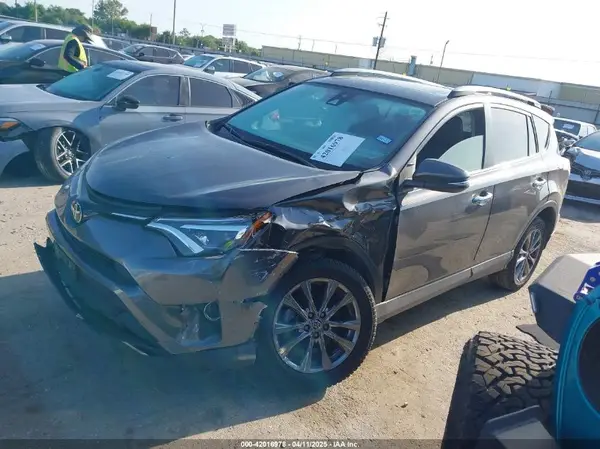 JTMYFREV9JJ174655 2018 TOYOTA RAV 4 - Image 2