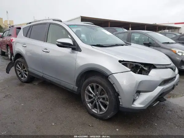 JTMYFREV9JJ186711 2018 TOYOTA RAV 4 - Image 1