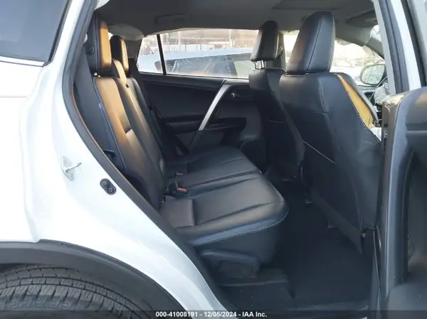 JTMYFREVXHJ129363 2017 TOYOTA RAV 4 - Image 8