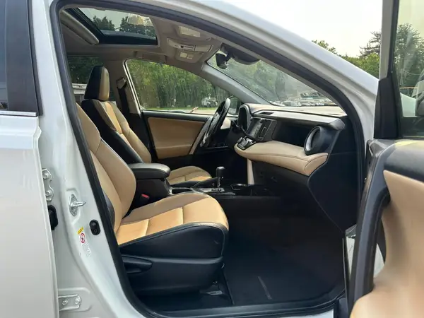 JTMYFREVXJJ747756 2018 TOYOTA RAV 4 - Image 8