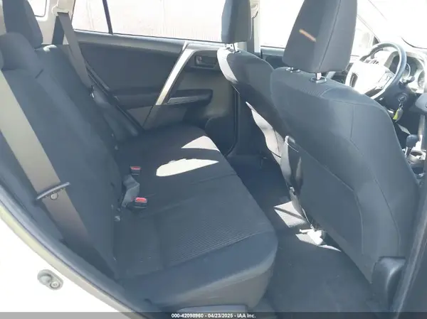 JTMZFREV0HJ102435 2017 TOYOTA RAV 4 - Image 8