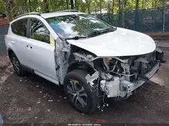 JTMZFREV0HJ708639 2017 TOYOTA RAV 4