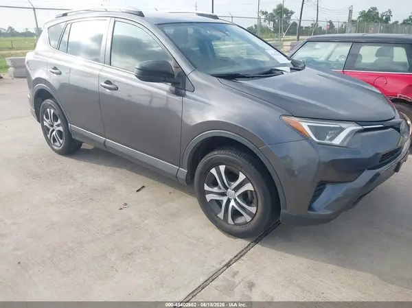 JTMZFREV0JJ154556 2018 TOYOTA RAV 4 - Image 1