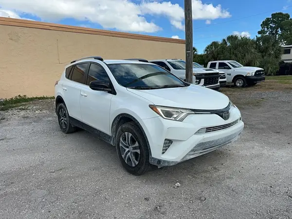 JTMZFREV0JJ181286 2018 TOYOTA RAV 4 - Image 1