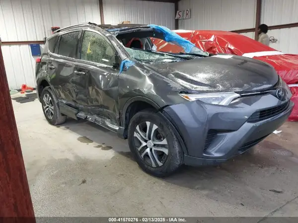 JTMZFREV0JJ205067 2018 TOYOTA RAV 4 - Image 1