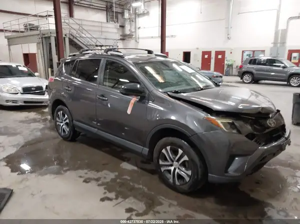 JTMZFREV0JJ741159 2018 TOYOTA RAV 4 - Image 1