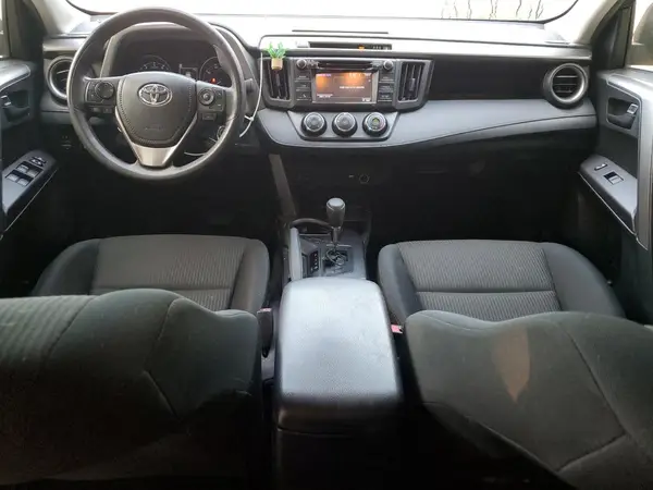 2017 TOYOTA RAV 4 auction photo 8