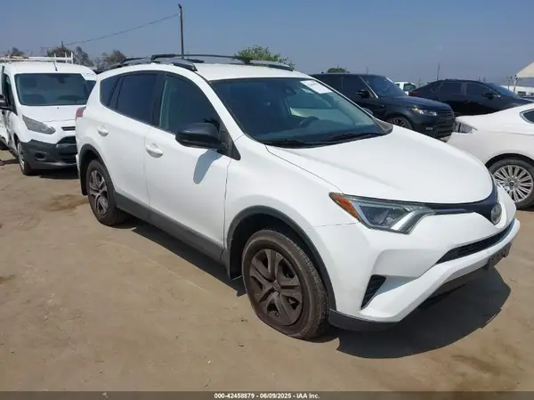 JTMZFREV1HJ138313 2017 TOYOTA RAV 4 - Image 1
