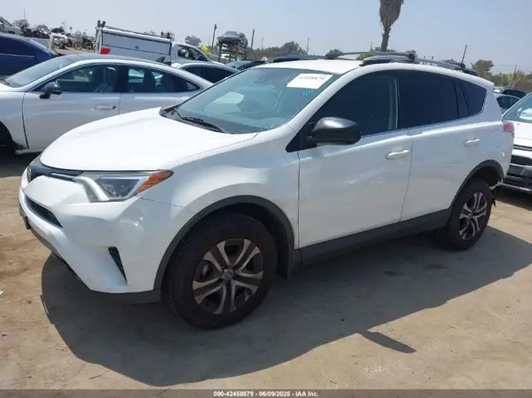 JTMZFREV1HJ138313 2017 TOYOTA RAV 4 - Image 2
