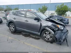 JTMZFREV1JJ155215 2018 TOYOTA RAV 4