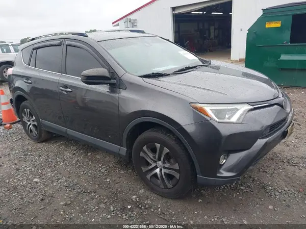 JTMZFREV1JJ734124 2018 TOYOTA RAV 4 - Image 1
