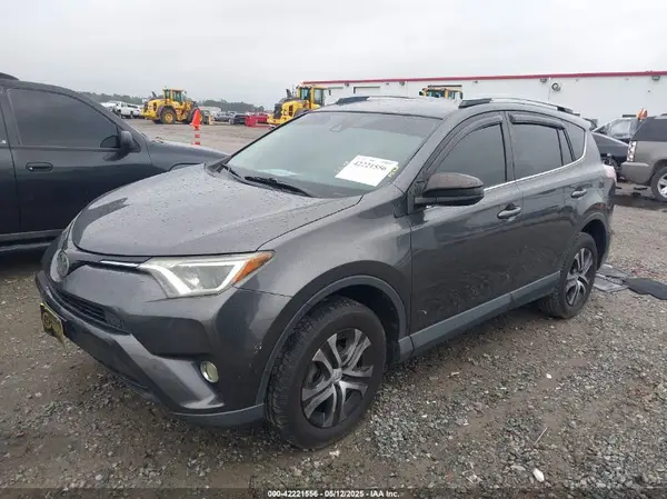 JTMZFREV1JJ734124 2018 TOYOTA RAV 4 - Image 2