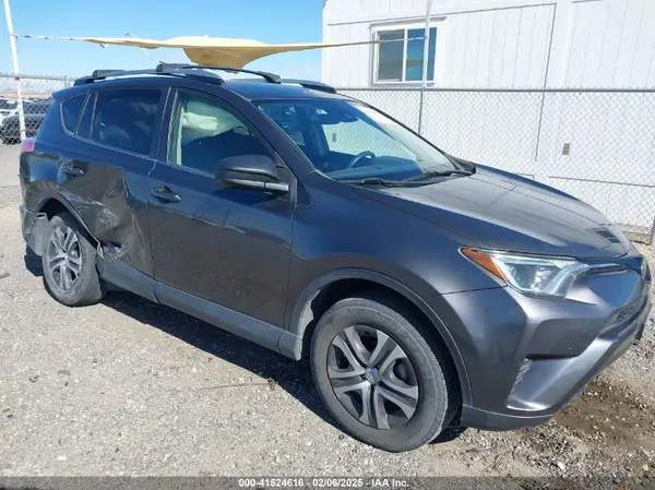 JTMZFREV2HJ109466 2017 TOYOTA RAV 4 - Image 1