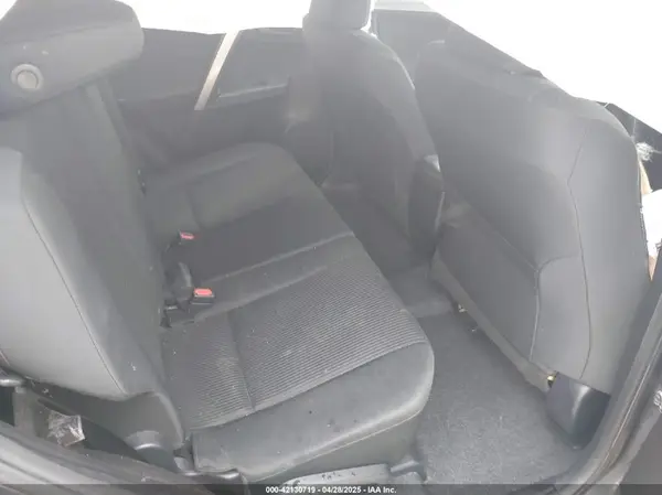 JTMZFREV2HJ109886 2017 TOYOTA RAV 4 - Image 8