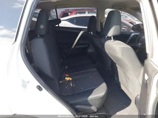 JTMZFREV2HJ128096 2017 TOYOTA RAV 4 - Image 8