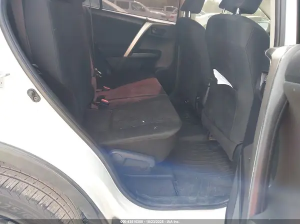 JTMZFREV2HJ700607 2017 TOYOTA RAV 4 - Image 8