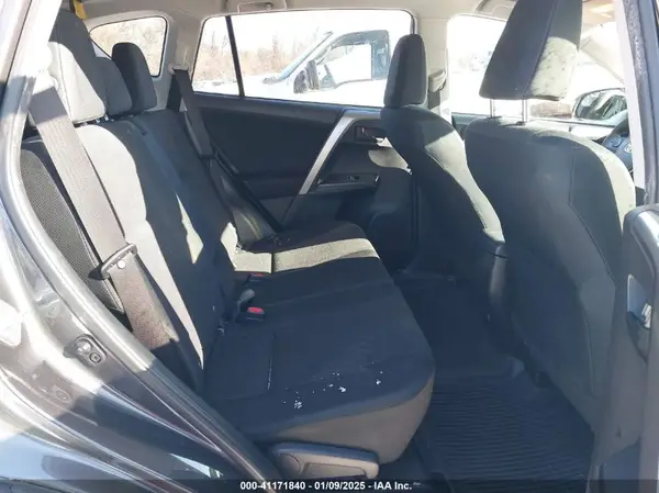 JTMZFREV2HJ708416 2017 TOYOTA RAV 4 - Image 8