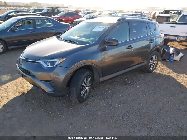 JTMZFREV2HJ708996 2017 TOYOTA RAV 4 - Image 2