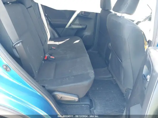 JTMZFREV2HJ719979 2017 TOYOTA RAV 4 - Image 8