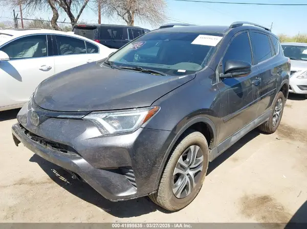 JTMZFREV2JJ190085 2018 TOYOTA RAV 4 - Image 2