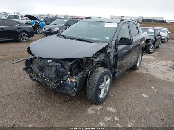 JTMZFREV3GJ095589 2016 TOYOTA RAV 4 - Image 2