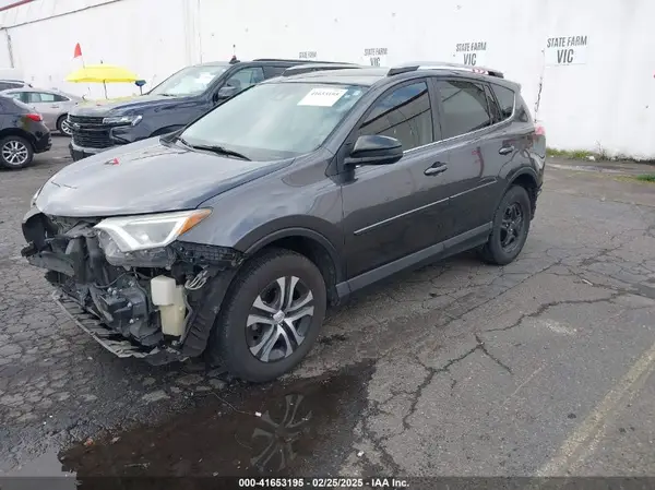 JTMZFREV3HJ113123 2017 TOYOTA RAV 4 - Image 2