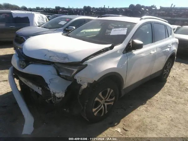 JTMZFREV3HJ116751 2017 TOYOTA RAV 4 - Image 2