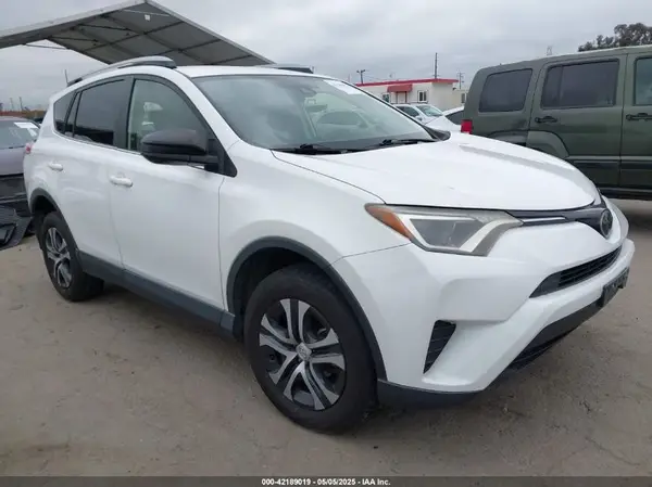 JTMZFREV3HJ124333 2017 TOYOTA RAV 4 - Image 1
