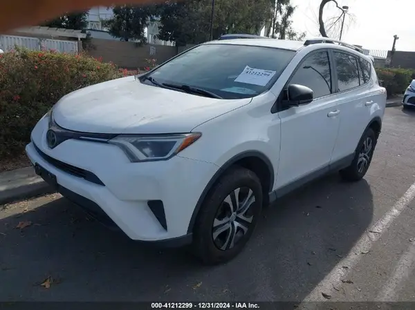 JTMZFREV3HJ703564 2017 TOYOTA RAV 4 - Image 2