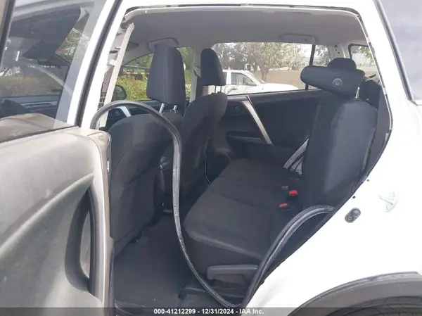 JTMZFREV3HJ703564 2017 TOYOTA RAV 4 - Image 8