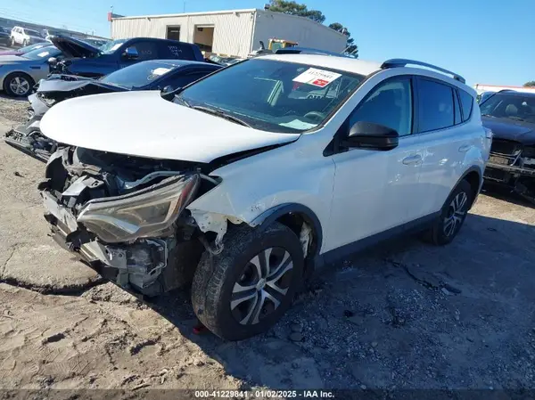 JTMZFREV3HJ712572 2017 TOYOTA RAV 4 - Image 2