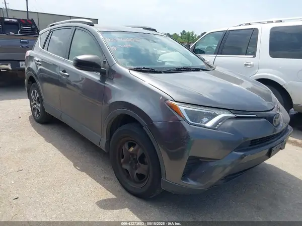 JTMZFREV3HJ714421 2017 TOYOTA RAV 4 - Image 1