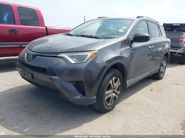 JTMZFREV3HJ714421 2017 TOYOTA RAV 4 - Image 2