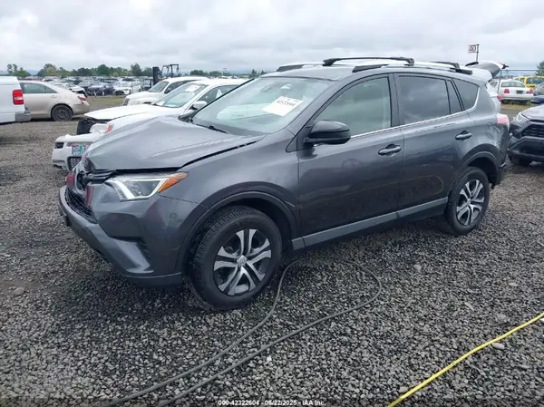 JTMZFREV3JJ150856 2018 TOYOTA RAV 4 - Image 2