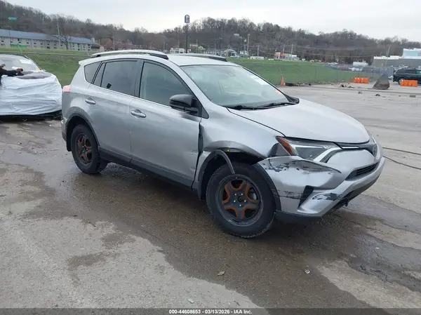 JTMZFREV3JJ161680 2018 TOYOTA RAV 4 - Image 1