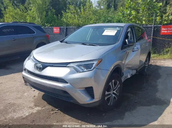 JTMZFREV3JJ161811 2018 TOYOTA RAV 4 - Image 2