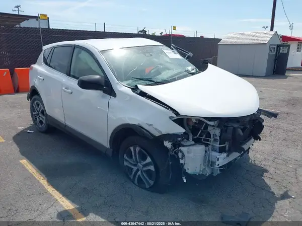 JTMZFREV3JJ185705 2018 TOYOTA RAV 4 - Image 1