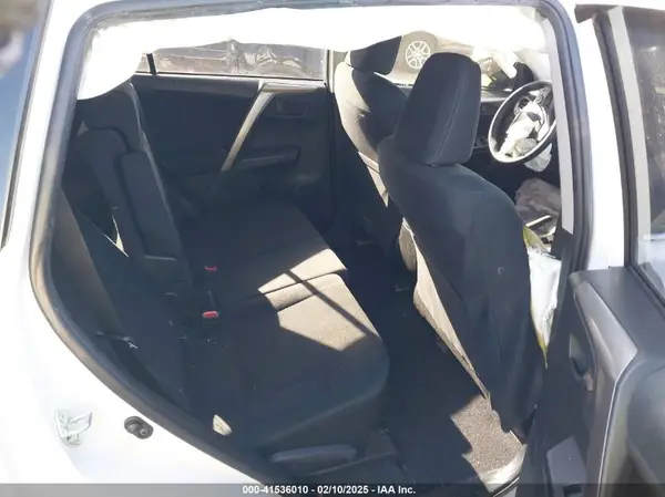 JTMZFREV3JJ733640 2018 TOYOTA RAV 4 - Image 8