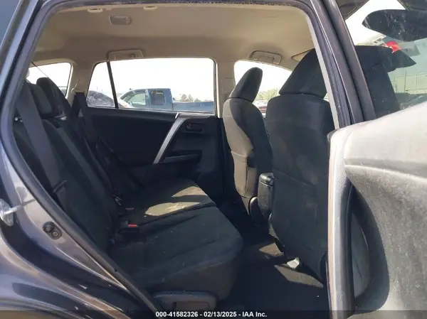 JTMZFREV4HJ113745 2017 TOYOTA RAV 4 - Image 8