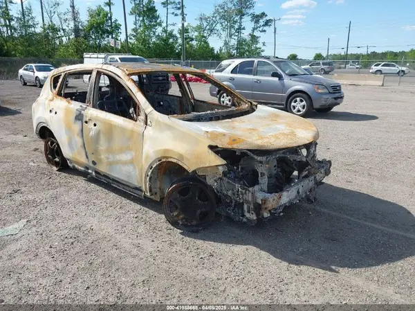 JTMZFREV4HJ147829 2017 TOYOTA RAV 4 - Image 1