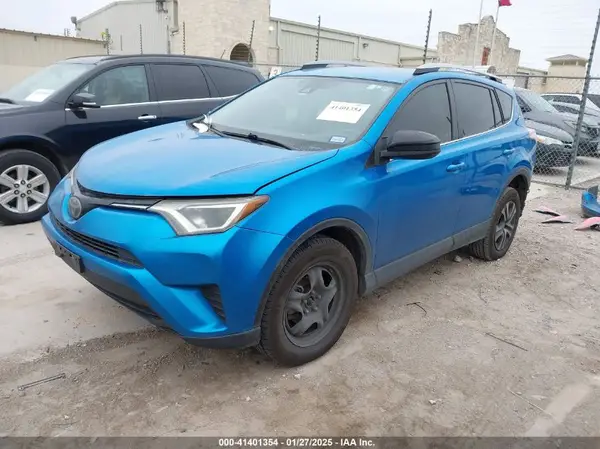 JTMZFREV4HJ715903 2017 TOYOTA RAV 4 - Image 2