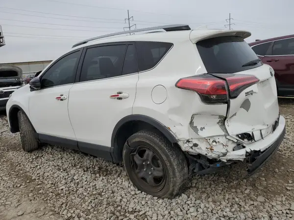 JTMZFREV4JJ181968 2018 TOYOTA RAV 4 - Image 2