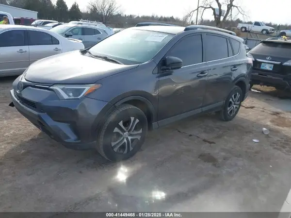 JTMZFREV4JJ183106 2018 TOYOTA RAV 4 - Image 2