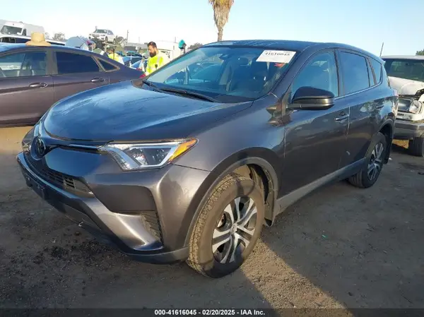 JTMZFREV4JJ195417 2018 TOYOTA RAV 4 - Image 2