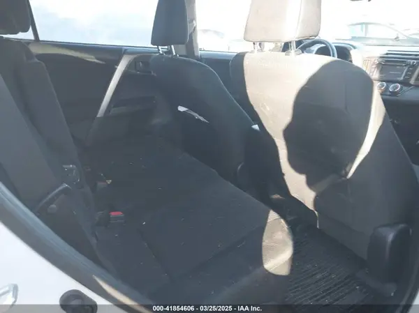 JTMZFREV5HJ701508 2017 TOYOTA RAV 4 - Image 8