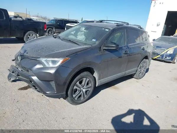 JTMZFREV5HJ709155 2017 TOYOTA RAV 4 - Image 2