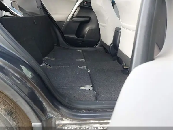 JTMZFREV5HJ716882 2017 TOYOTA RAV 4 - Image 8